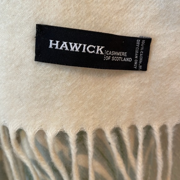 Vintage Hawick Pashmina Scarf. 100% Cashmere. Classic Floral Design Front Side - Picture 4 of 4